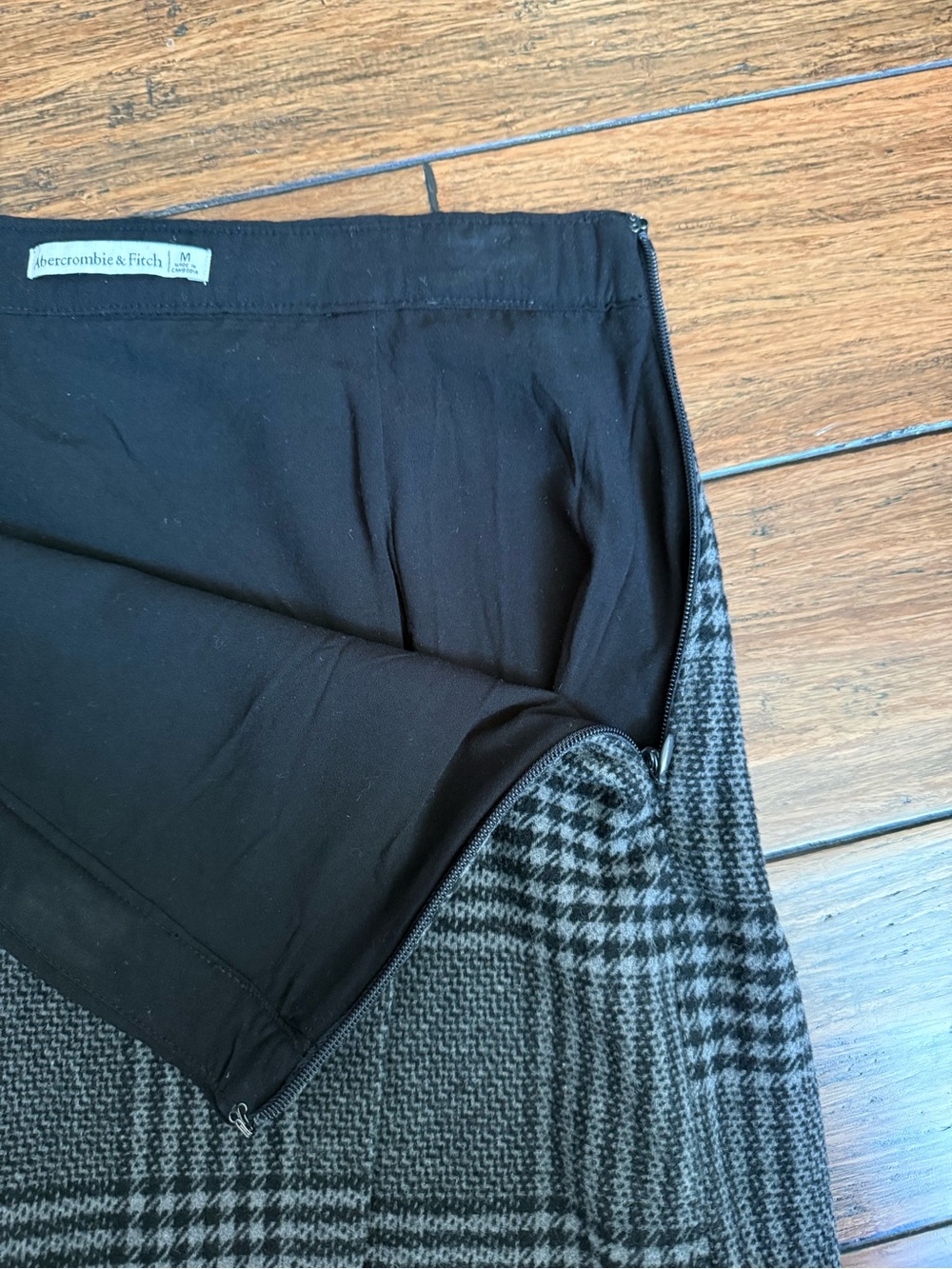 Abercrombie & Fitch Y2K Plaid Mini Skirt Wool Blend Black Gray Cream Woman’s M - Picture 5 of 9